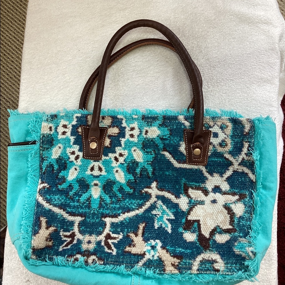 Myra Bag